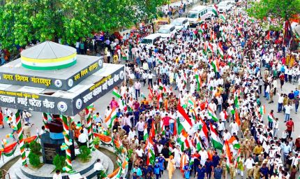 स्वतंत्रता संग्राम सेनानियों की अमिट गाथा का नाम है तिरंगा: सीएम योगी