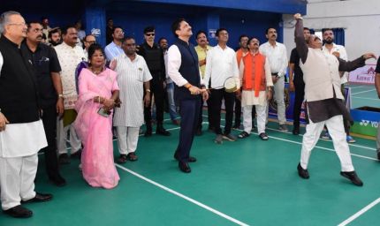 रायपुर : विधानसभा अध्यक्ष डॉ. रमन सिंह और उप मुख्यमंत्री अरुण साव ने 25वीं छत्तीसगढ़ स्टेट जूनियर रैंकिंग बैडमिंटन टूर्नामेंट का किया शुभारंभ