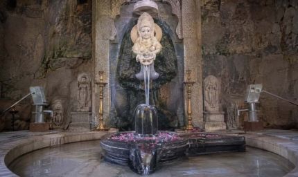 झारखंड के इस मंदिर में 24 घंटे होता है शिवलिंग का जलाभिषेक, रहस्य आज भी बरकरार