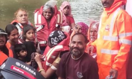 भारी बारिश और उफनती नदियों के बीच SDERF एवं होमगार्ड्स का व्यापक रेस्क्यू ऑपरेशन
