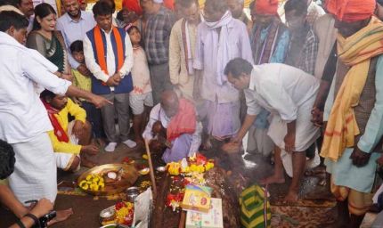 बस्तर दशहरा की पहली रस्म ‘पाट जात्रा’ संपन्न, शुरू हुआ ऐतिहासिक पर्व का आगाज