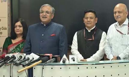 मुख्य निर्वाचन आयुक्त ज्ञानेश कुमार बिहार पहुंचे, रिकॉर्ड मतदान पर मतदाताओं का जताया आभार