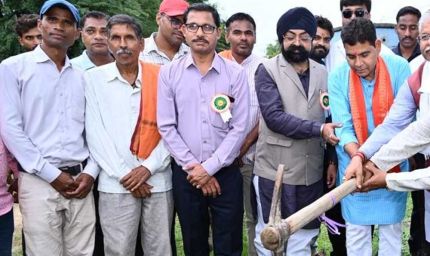भौतिक प्रगति के साथ अपनी समृद्ध परंपरा और मानवीय मूल्यों को सहेजकर रखना ही सच्चा विकास- मंत्री  टंक राम वर्मा