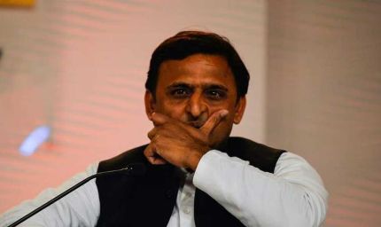 चौतरफा घिरे अखिलेश यादव, अटल जी को श्रद्धांजलि न देने पर मंत्रियों व बीजेपी नेताओं ने साधा निशाना