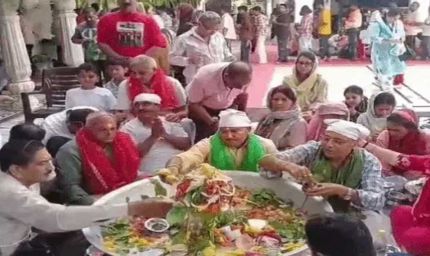 सावन सोमवार पर अमृतसर में आस्था का सैलाब, शिवाला बाग भाइयां मंदिर में 2 घंटे लाइन में खड़े रहे भक्त