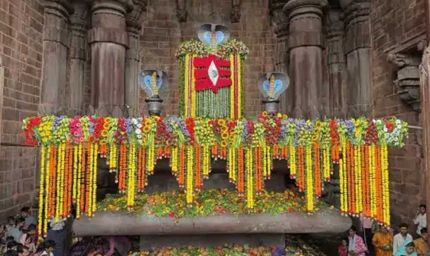 सावन सोमवार-नागपंचमी का दुर्लभ संयोग, भोजपुर में नागेश्वर स्वरूप में सजे महादेव; उज्जैन में 6 लाख भक्तों ने किए दर्शन