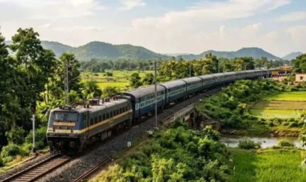 भेड़िये से टकराकर बेपटरी हुई सावन स्पेशल ट्रेन, दो दिन बाद भी रेल परिचालन प्रभावित