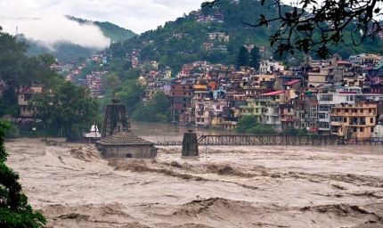 Uttarakhand Weather: उत्तराखंड में भारी बारिश का दौर जारी, आज ऑरेंज अलर्ट; कई जिलों में बिगड़े हालात