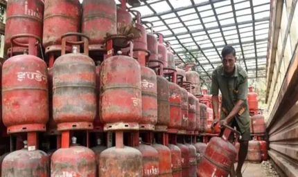 गैस कनेक्शन धारकों के लिए जरूरी खबर, ई-केवाईसी की डेडलाइन बढ़ी; नहीं कराया तो बंद होगी बुकिंग