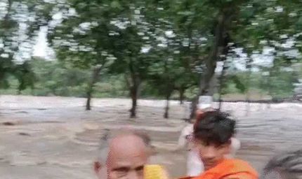 MP में भारी बारिश का कहर! डिंडौरी-पन्ना में स्कूल-आंगनबाड़ी बंद, सतना में चरवाहा बहा
