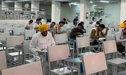 पंजाब के पूर्व CM चन्नी ने PU में दी परीक्षा, बोले- मौका साल में एक बार, पार्टी बैठकें तो होती रहती हैं