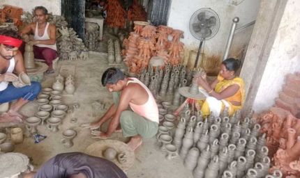 योगी सरकार की ओडीओपी योजना से बदली राजन की तकदीर, टेराकोटा ने दिलाई नई पहचान