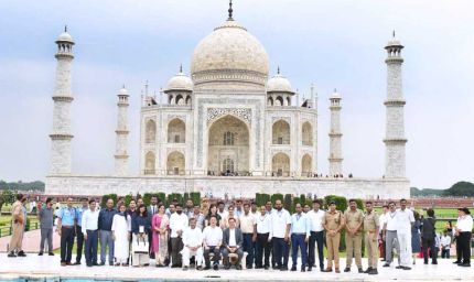 जापानी प्रतिनिधिमंडल पहुंचा आगरा, योगी सरकार की मेहमाननवाजी से अभिभूत
