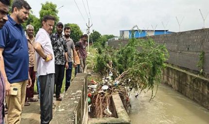 उप मुख्यमंत्री ने जलमग्न क्षेत्रों का दौरा कर स्थिति का लिया जायजा