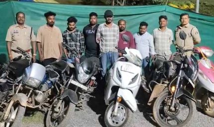 7 जुआरियों पर पुलिस की कार्रवाई, ₹2.01 लाख की सामग्री और 6 दोपहिया वाहन जब्त