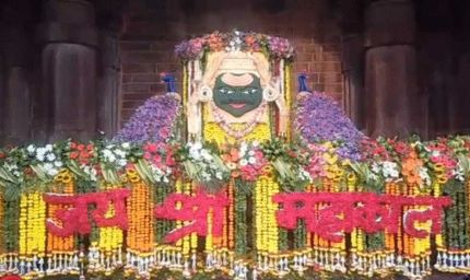 रजत मुकुट और मुंडमाल-रुद्राक्ष की माला से महाकाल का दिव्य श्रृंगार, ओंकारेश्वर में रुद्राभिषेक