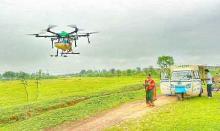 ड्रोन के पंखों से आत्मनिर्भरता की उड़ान, ‘विष्णु भैया’ की योजनाओं से हेमलता बनीं ड्रोन दीदी