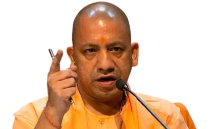 CM योगी की सख्ती के बाद कानपुर नगर निगम में ‘ऑपरेशन क्लीन’, 11 स्विचमैन निलंबित