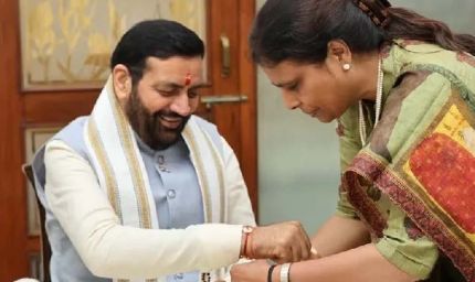 हरियाणा में रक्षाबंधन की धूम, CM सैनी से लेकर हुड्डा तक नेताओं ने बहनों से बंधवाई राखी