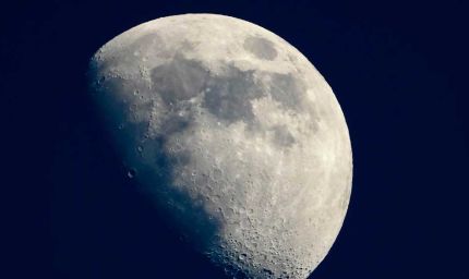 चांद पर भी जिंदा रह सकते हैं धरती के माइक्रोब्स! NASA की स्टडी में बड़ा खुलासा