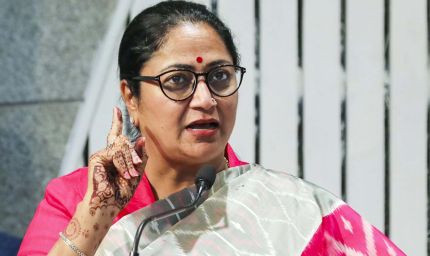 दिल्ली के कचरे के पहाड़ों पर बड़ा एक्शन, 15 लाख ट्रक कचरा हटाकर 100 एकड़ जमीन खाली