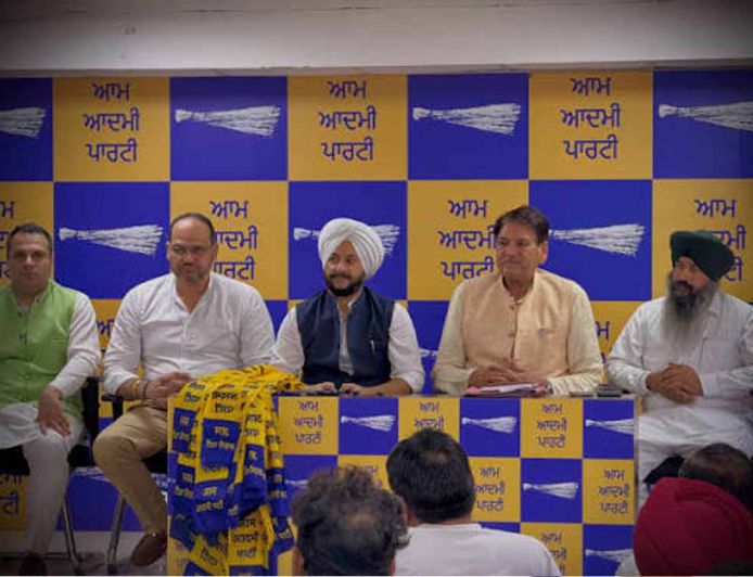 AAP का 'चंडीगढ़ फर्स्ट' मिशन शुरू, निगम चुनाव के लिए ईमानदार और शिक्षित उम्मीदवारों की तलाश