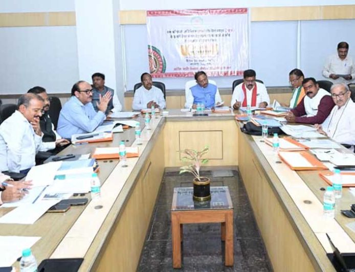 मुख्यमंत्री  विष्णु देव साय की अध्यक्षता में वन अधिकार अधिनियम (FRA) एवं पेसा कानून (PESA) के प्रभावी क्रियान्वयन हेतु गठित टास्क फोर्स की पहली बैठक संपन्न