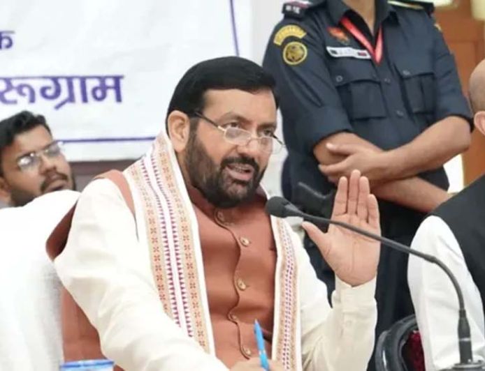 हरियाणा में सड़क निर्माण में लापरवाही पर ठेकेदारों पर गिरेगी गाज, FIR और ब्लैकलिस्ट की चेतावनी