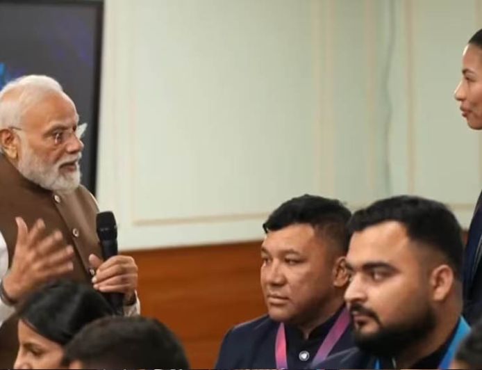 मीराबाई चानू से PM मोदी ने कहा- 'हर आंसू की बूंद से लगा जैसे गोल्ड मेडल टपक रहा हो'