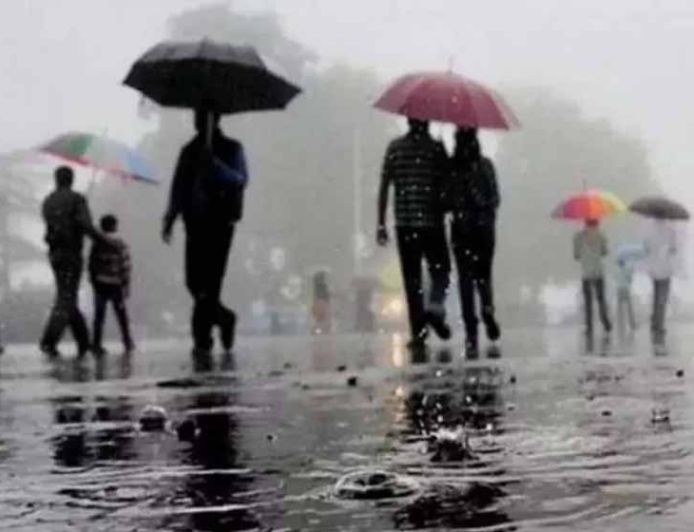 Punjab Weather: आज भारी बारिश का अलर्ट, मौसम विभाग ने कई जिलों में जारी की चेतावनी