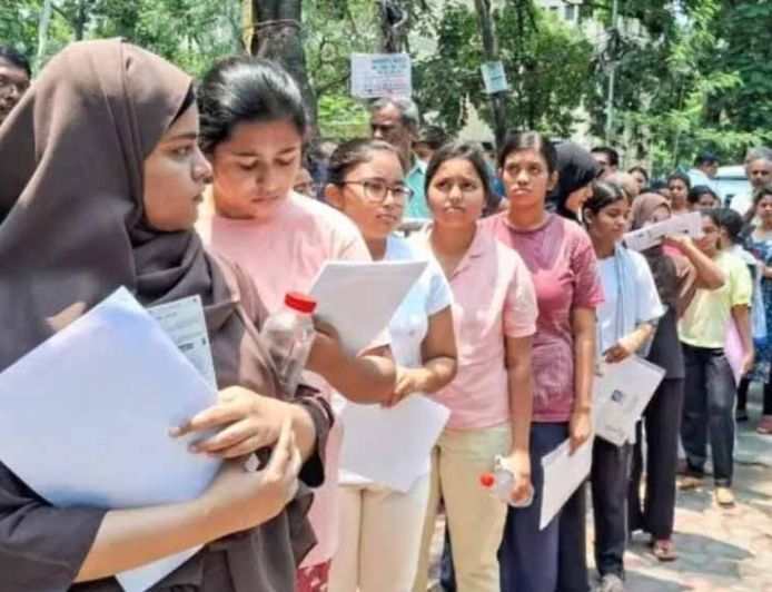NEET UG 2026: छात्र के अंक 520 से घटकर 85 हुए, पंजाब-हरियाणा HC ने NTA से मांगा रिकॉर्ड