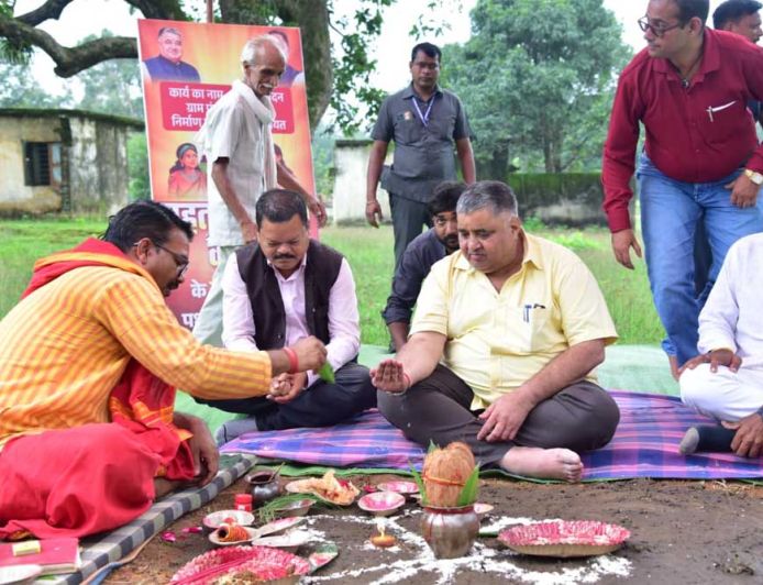 केदमा में तिरंगे की शान के साथ विकास की नई सौगातें