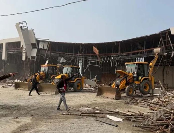 गुरुग्राम में अतिक्रमण पर बड़ा एक्शन, 25 किलोमीटर सड़क क्षेत्र से हटाए 100 शेड और 150 ढांचे