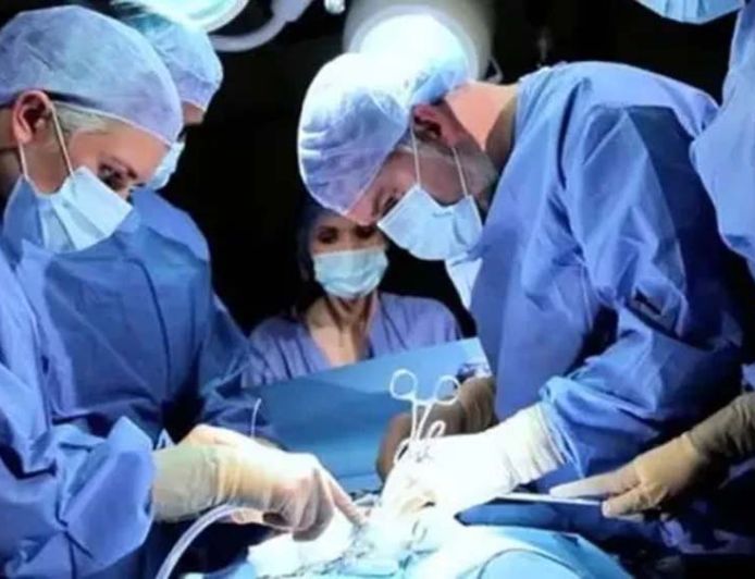 एम्स पटना में पहली बार जीवित दाता से लिवर ट्रांसप्लांट, 18 घंटे चली जटिल सर्जरी