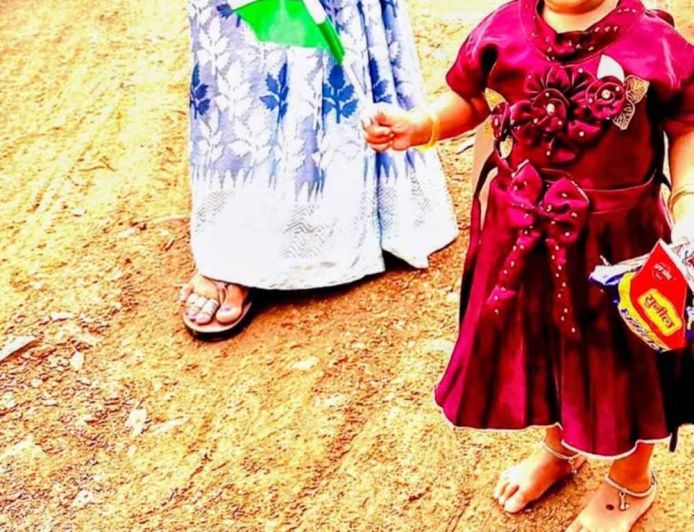 बस्तर में ‘निवा दुवाड़ ते’ अभियान, ग्रामीणों के द्वार पहुंचकर समस्याएं सुलझा रही पुलिस