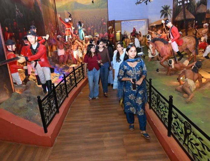 देश-विदेश के पर्यटक आ रहे हैं जनजातीय संग्रहालय, उद्देश्य हो रहा सार्थक
