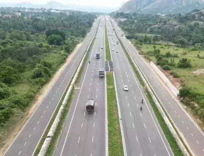Gorakhpur-Panipat Expressway: गोरखपुर से पानीपत 8 घंटे में, 750 KM एक्सप्रेसवे का अलाइनमेंट मंजूर; 18 जिलों को फायदा