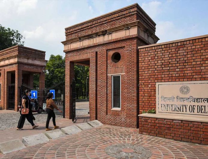 DU के नए PG History सिलेबस से दिल्ली सल्तनत का पेपर बाहर, कई और विषय भी हटे