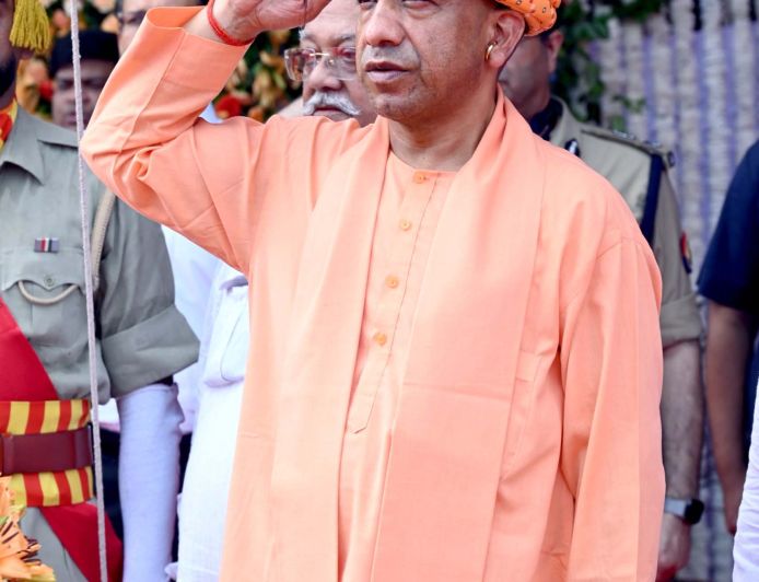 प्रदेश का युवा परिश्रमी और देश के लिए कुछ कर गुजरने की इच्छाशक्ति से भरपूर : सीएम योगी