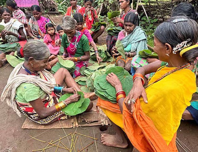 Bastar में सुरक्षा से विकास तक बदली तस्वीर, पुलिस कोऑर्डिनेशन सेंटर में अधिकारियों ने दिया प्रेजेंटेशन