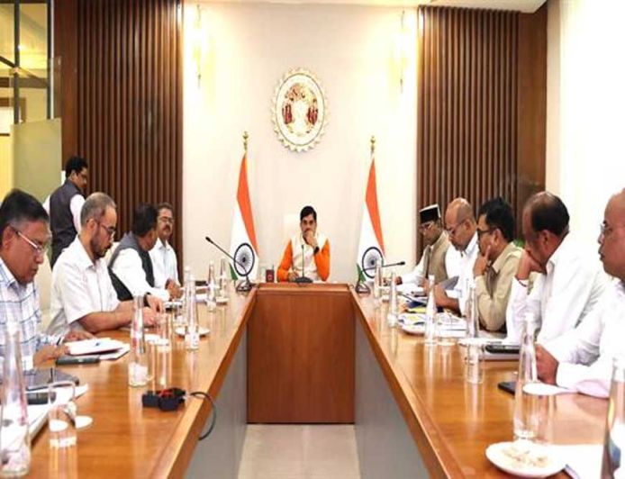 प्रदेश में बनी दो हजार नयी दुग्ध सहकारी समितियां