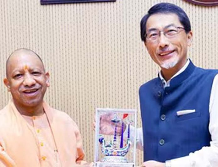 योगी से मिले जापानी राजदूत, सेमीकंडक्टर से रोजगार तक यूपी-जापान सहयोग बढ़ाने पर चर्चा