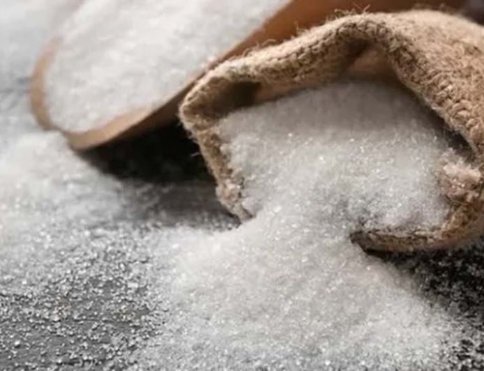 चीनी की जमाखोरी पर सरकार सख्त, 400 टन से ज्यादा स्टॉक रखने पर होगी कार्रवाई