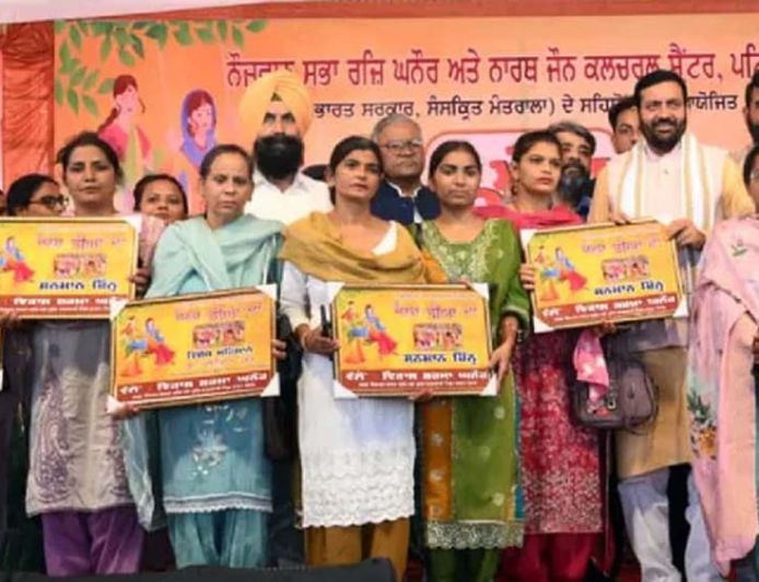 नायब सैनी का भगवंत मान पर हमला, बोले- सिर्फ चुटकुलों से नहीं चलता सरकार का काम
