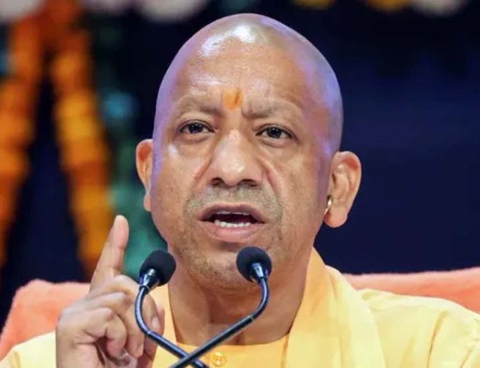 सीएम योगी का अखिलेश पर तंज, बोले- 2027 में सपा को जनता हमेशा के लिए साफ कर देगी