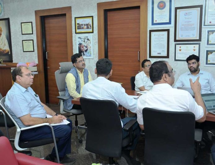 नगरीय प्रशासन विभाग के प्रमुख सचिव श्री सोनमणि बोरा ने ई-बस योजना, पीएम आवास और वेस्ट-टू-एनर्जी परियोजना की समीक्षा की