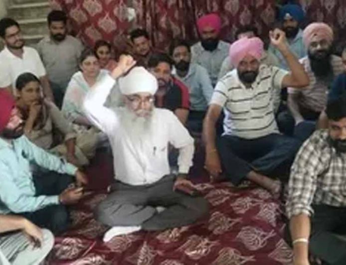 पंजाब के 5 लाख कर्मचारियों की हड़ताल से पहले सरकार एक्शन में, बुलाई अहम बैठक