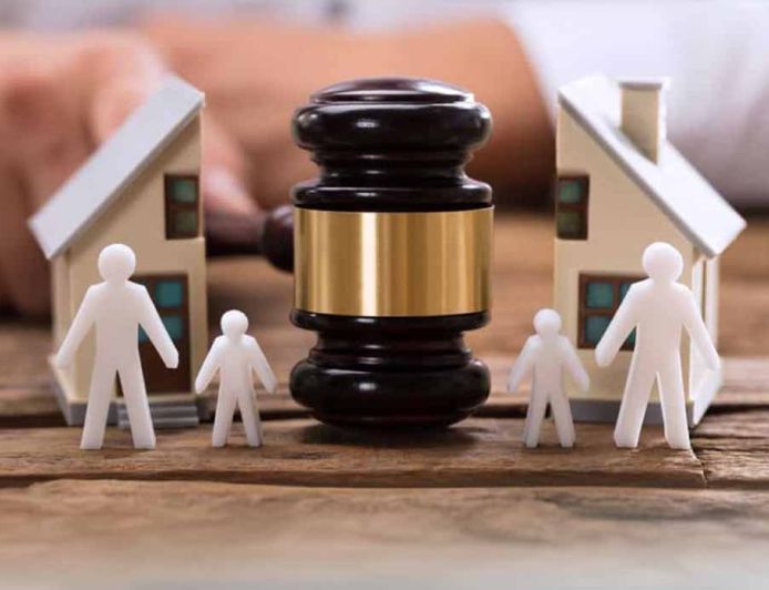 कमाई कम बताकर मेंटेनेंस से नहीं बच सकते, पत्नी को हर महीने देने होंगे 2 लाख रुपये