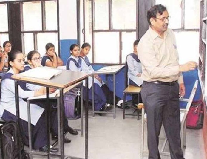 'गेस्ट' का दाग हटाने 12 हजार टीचर तैयार, चार हजार करोड़ रुपये छोड़ने का फैसला