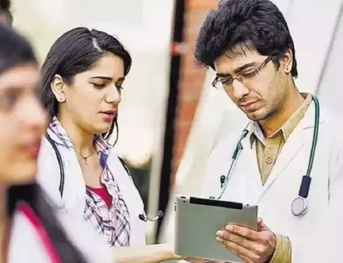 हरियाणा में MBBS-BDS छोड़ना पड़ेगा महंगा, 3 साल का बैन और 10 लाख रुपये की बॉन्ड मनी